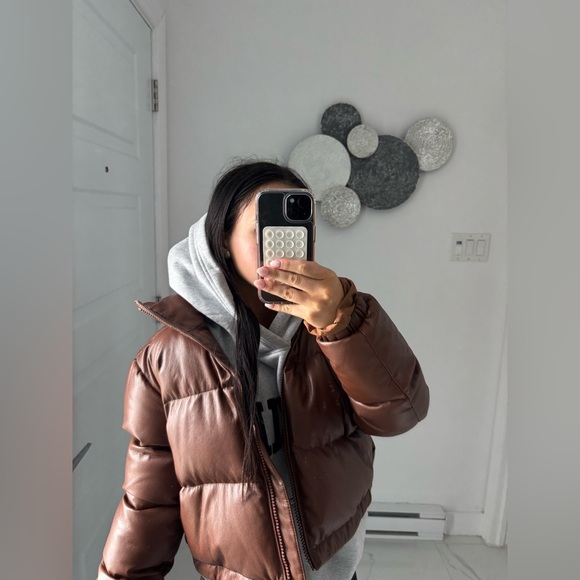 Aritzia Deep Brown Puffer Jacket - Picture 2 of 4